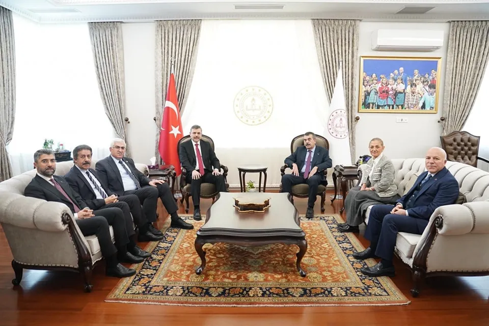 Erzurum Büyükşehir Belediye Başkanı Mehmet Sekmen, Milli Eğitim Bakanı Prof. Dr. Yusuf Tekin