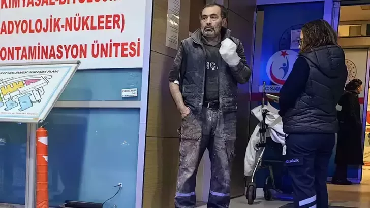 Fabrikada elini kesim makinesine kaptıran işçinin 2 parmağı koptu