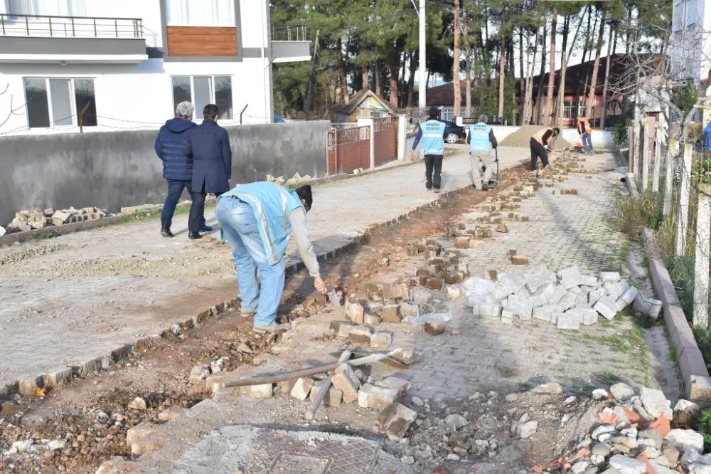 Yakakent Belediyesi yol yapım çalışmalarına devam ediyor