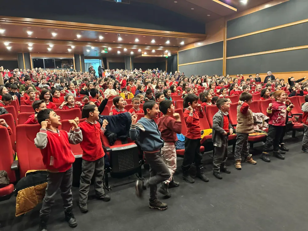 Erzurum Büyükşehir Belediyesi, Çocukları Eğlendirmeye Devam Ediyor