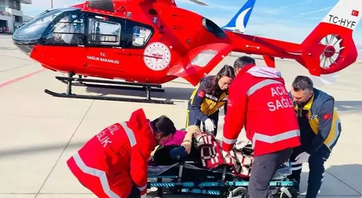 Şırnak’ta 75 yaşındaki hasta, ambulans helikopterle sevk edildi