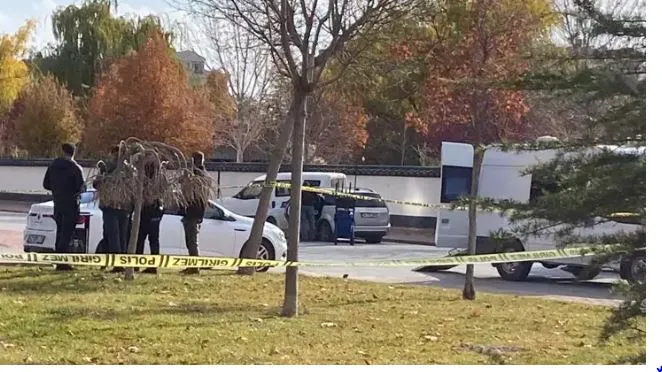 Kaçmaya çalışan şüpheli vurularak yakalandı; aracında bomba araması yapıldı