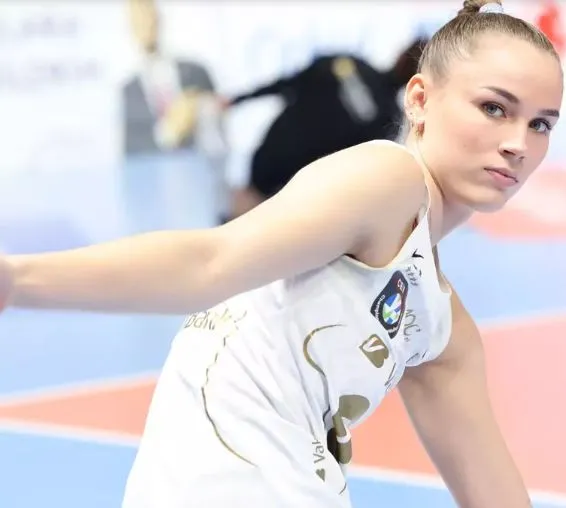 Sarah van Aalen: VakıfBank