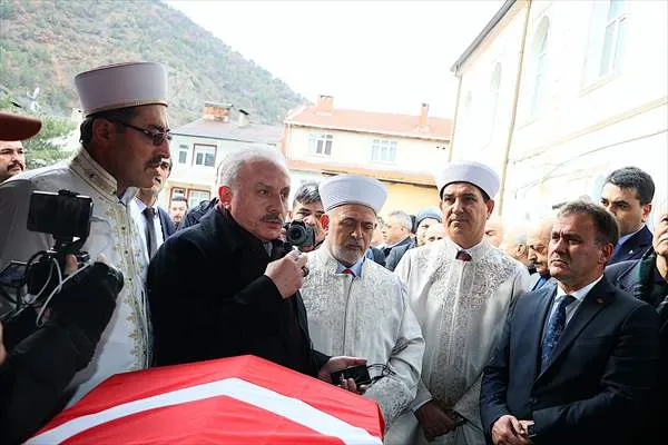 Yazar ve siyaset bilimci Mustafa Çalık Gümüşhane