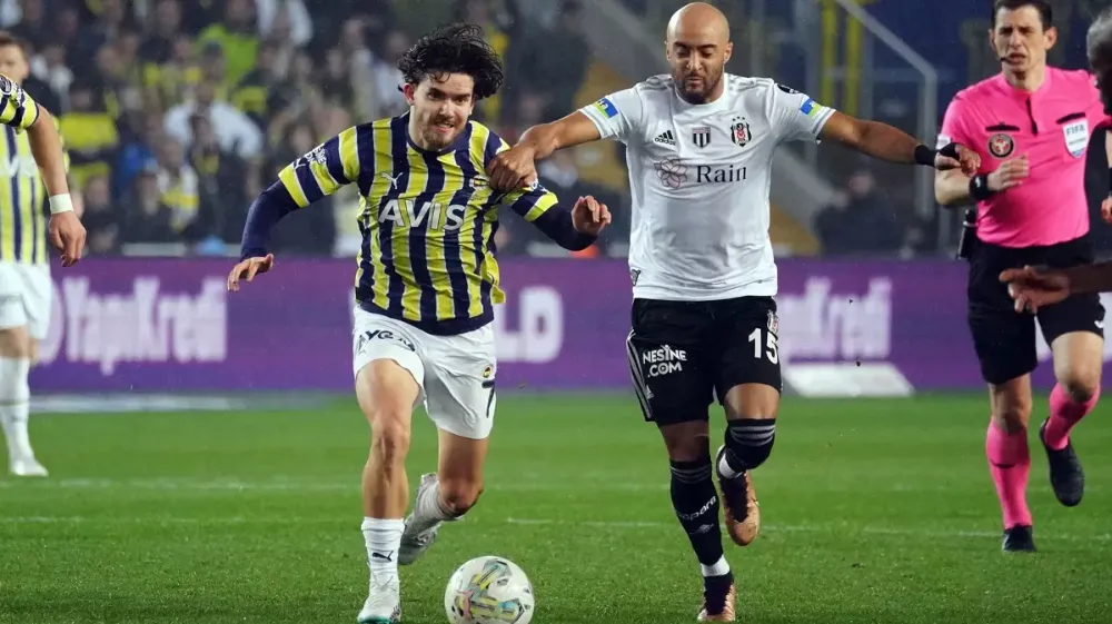 Beşiktaş sağcı, Fenerbahçe solcu