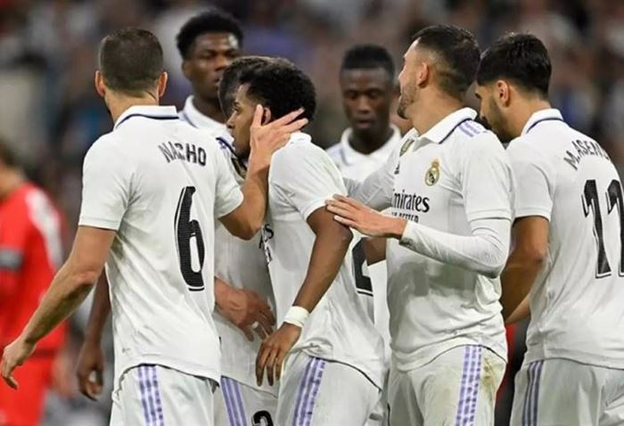 Real Madrid evinde 3 puanı rahat aldı!