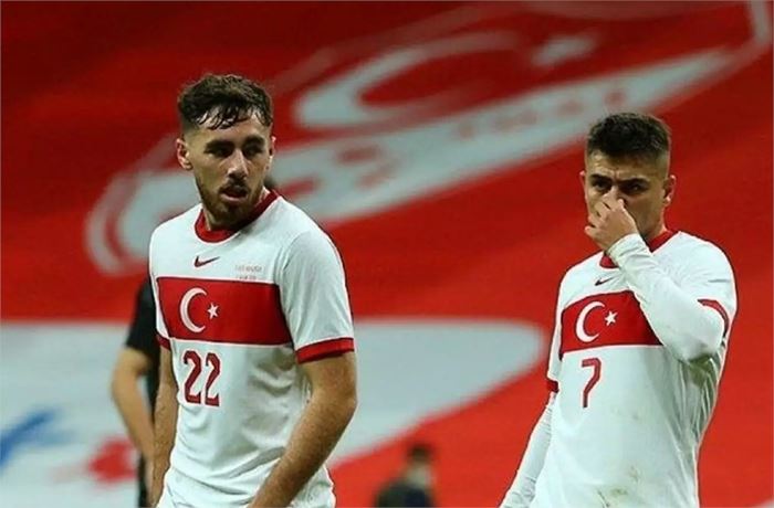 Milli futbolcu şampiyon yaptığı takımdan ayrılıyor!