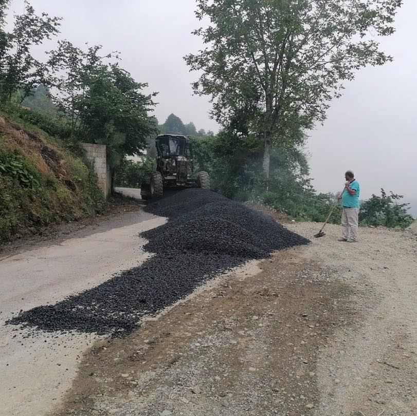 Of Belediyesi, Altyapısı Tamamlanan Mahallelerde Yol Asfaltlama Çalışmalarına Devam Ediyor