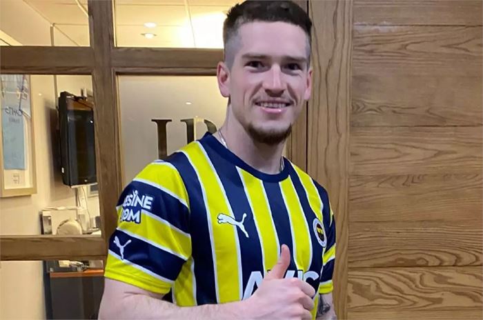 Fenerbahçe yeni sezonun ilk transferini resmen açıkladı!