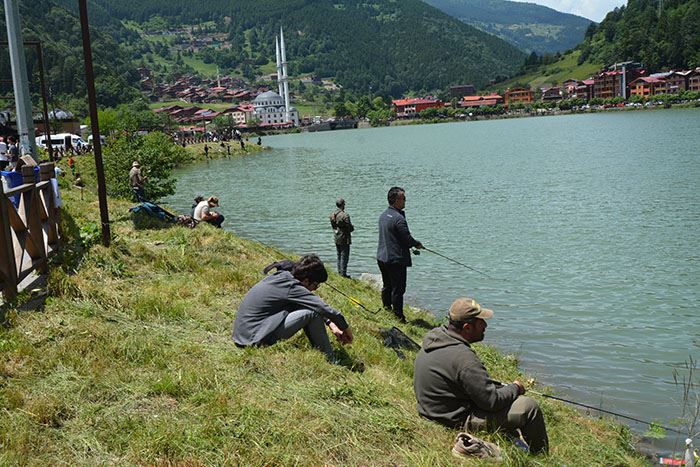 Geleneksel Uzungöl 6. Alabalık Avlama Yarışması yapıldı