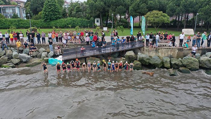 Triatlon Yarışlarına Renk Katan Sevimli Köpeğin Unutulmaz Performansı