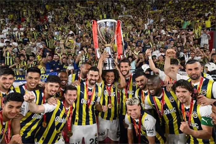 İtalyan gazeteci Fenerbahçe