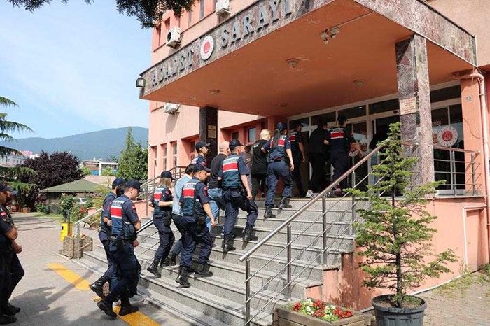 Karabük merkezli FETÖ operasyonunda yakalanan 13 şüpheliden 3