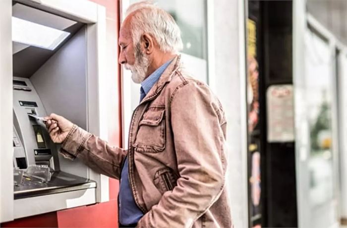 Emekli maaşları ikramiye tarihleri açıklandı!