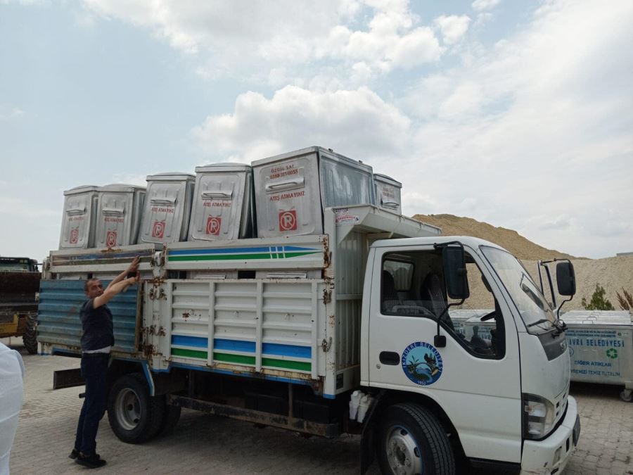 Silivri Belediyesi, İkizdere Belediyesine Çöp Konteyneri Desteği Sağladı