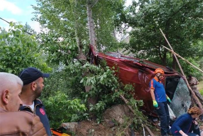 Depremden Kurtulan Üniversite Öğrencileri Kaza Sonucu Hayatını Kaybetti!