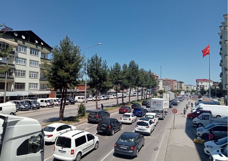 Samsun-Ordu kara yolunda trafik yoğunluğu