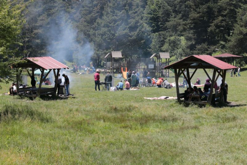 Bayram tatilini doğada geçirmek isteyenler Abant