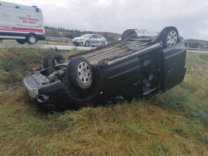 Merzifon’da takla atan otomobilin sürücüsü yaralandı