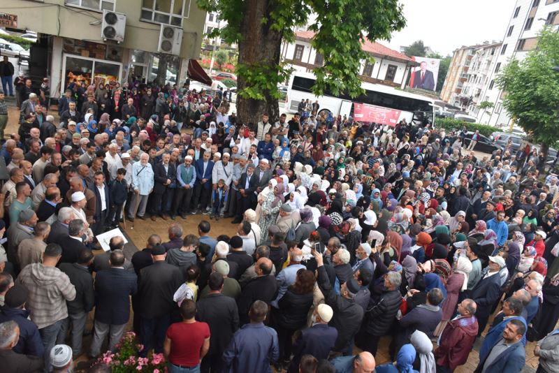 Boyabatlı hacılar kutsal topraklara uğurlandı