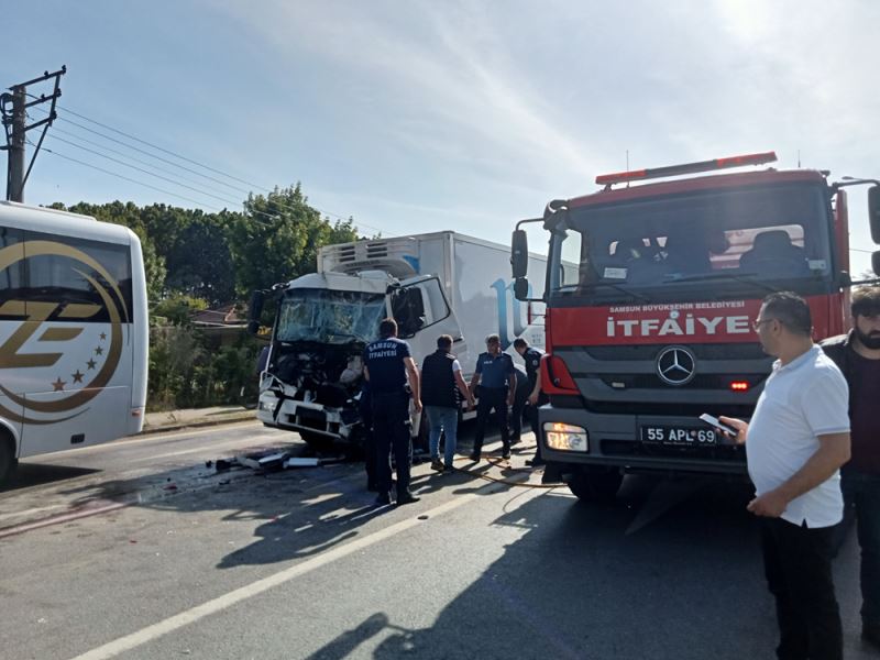 Trafik kazası nedeniyle tek yönlü kapanan Samsun-Ordu yolu açıldı