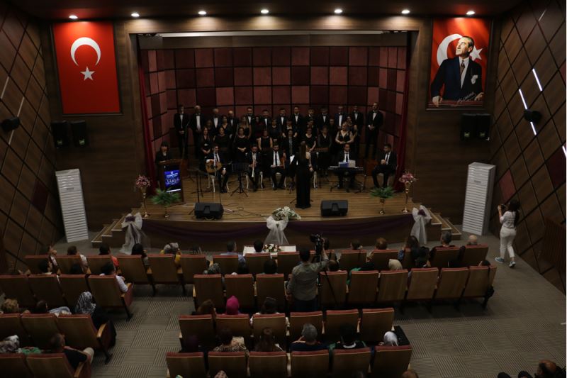 Kastamonu Halk Eğitimi Merkezince kurulan koro konser verdi