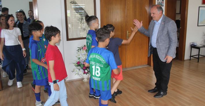 Çaykur Rizespor Arhavi Futbol Okulu Sporcuları, Başkan Kurdoğlu