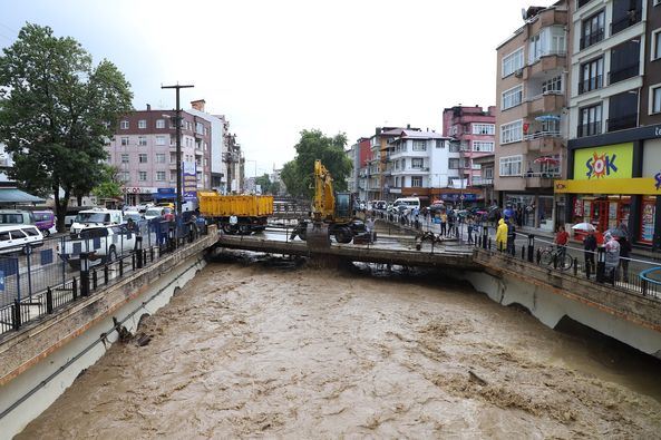 ORDU’DA SEL VE TAŞKINLARA KARŞIN ÖNLEMLER ARTIRILDI