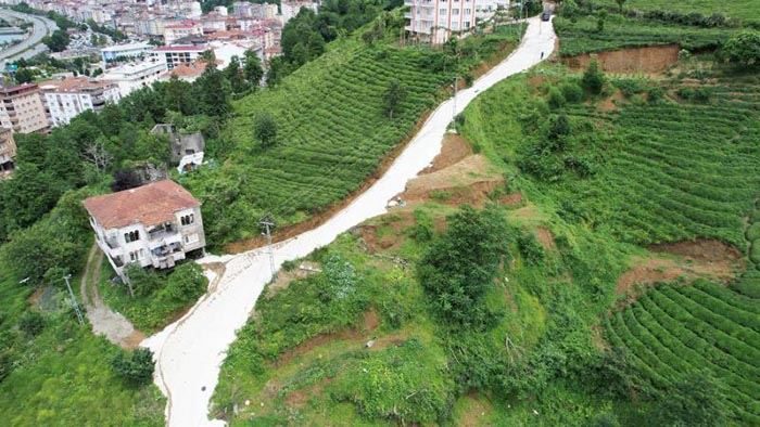 BAŞKAN ÇİFTÇİ ;”BURDAN YOL OLMAZ” DEMİŞLERDİ YAPTIK, OLDU  