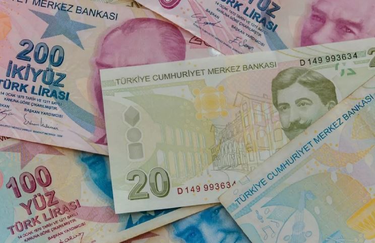 Öğrencilere havalara uçacak! O ödemeler zamlandı: Temmuz ayında öğrencilere 3300 TL nakit desteği