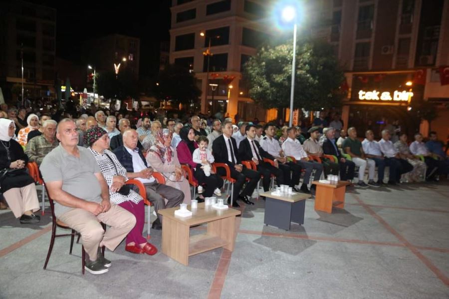 15 TEMMUZ AKŞAM PROGRAMI PAZAR MEYDANINDA YAPILDI