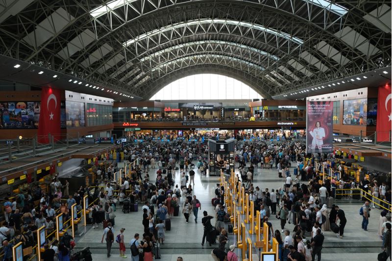 Sabiha Gökçen Havalimanı aynı haftada iki yeni rekora ulaştı