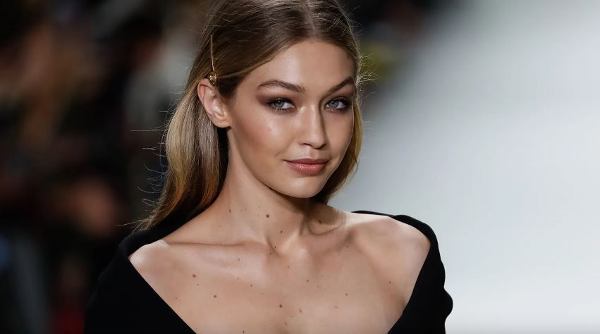 Gigi Hadid, Cayman Adaları