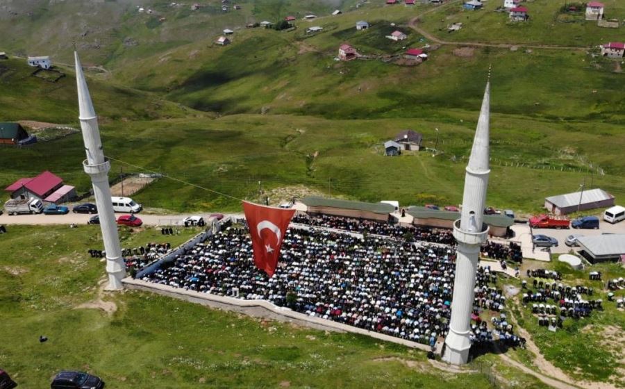 Kadırga Yaylası’ndaki caminin anlamını böyle anlattı!