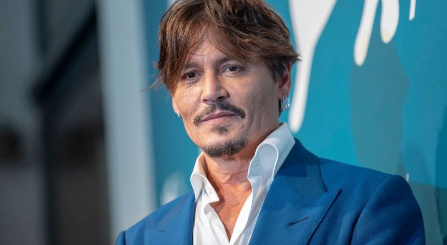 Johnny Depp Otel Odasında İntihar Girişiminde mi Bulundu?