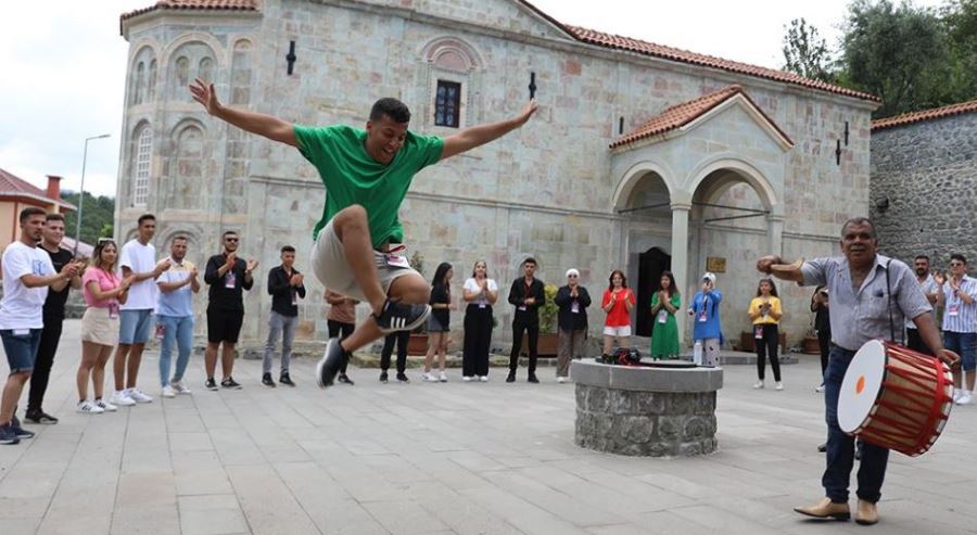 Trabzon Akçaabat Halk Oyunları Festivali Devam Ediyor!