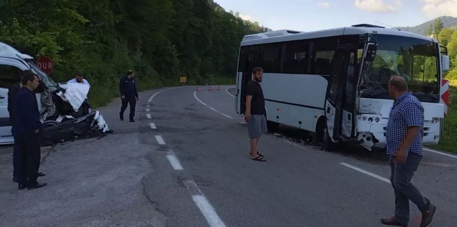 Trabzon Tonya yolunda trafik kazası meydana geldi