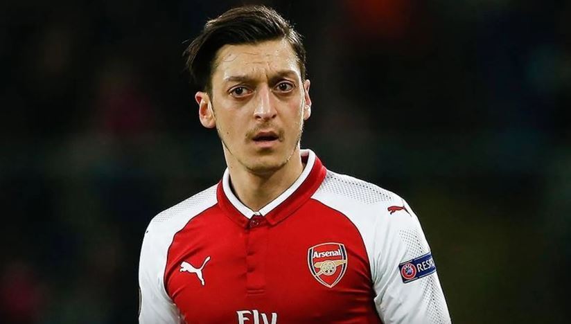 Mesut Özil Almanya’da eleştiri oklarının hedefinde: Verilen ödül geri alınmak isteniyor