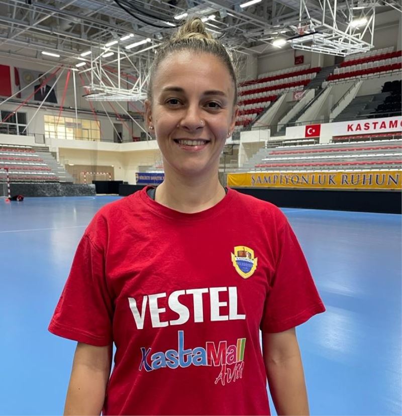 Kastamonu Belediyespor, Burcu Dindar