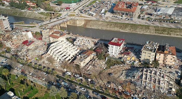 Deprem Soruşturmalarında 351 Kişi Tutuklandı!