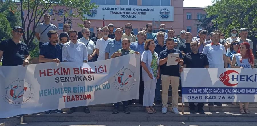 HEKİM-SEN Trabzon şubesi  sorunlar nedeniyle iş bırakma eylemi yaptı