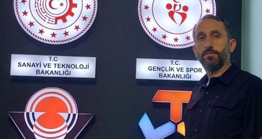 Güneri, “Merkezim Her Yerde” projesi kapsamında gençlerin olduğu her yere gittiklerini söyledi