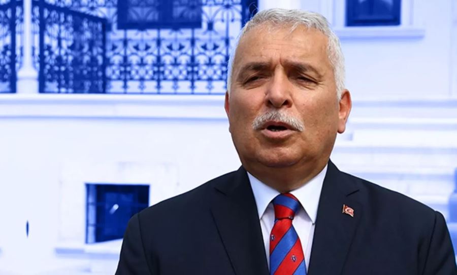 Aziz Yıldırım, Bordo Mavili Kravatı Taktı!