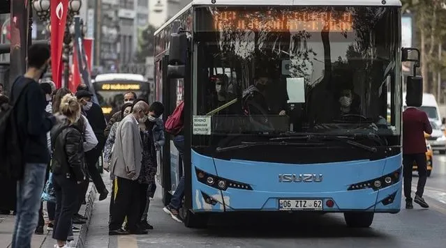 BAKANDAN AÇIKLAMA GELDİ! 65 Yaş Üstü Bedava Ulaşım Kalktı Mı?