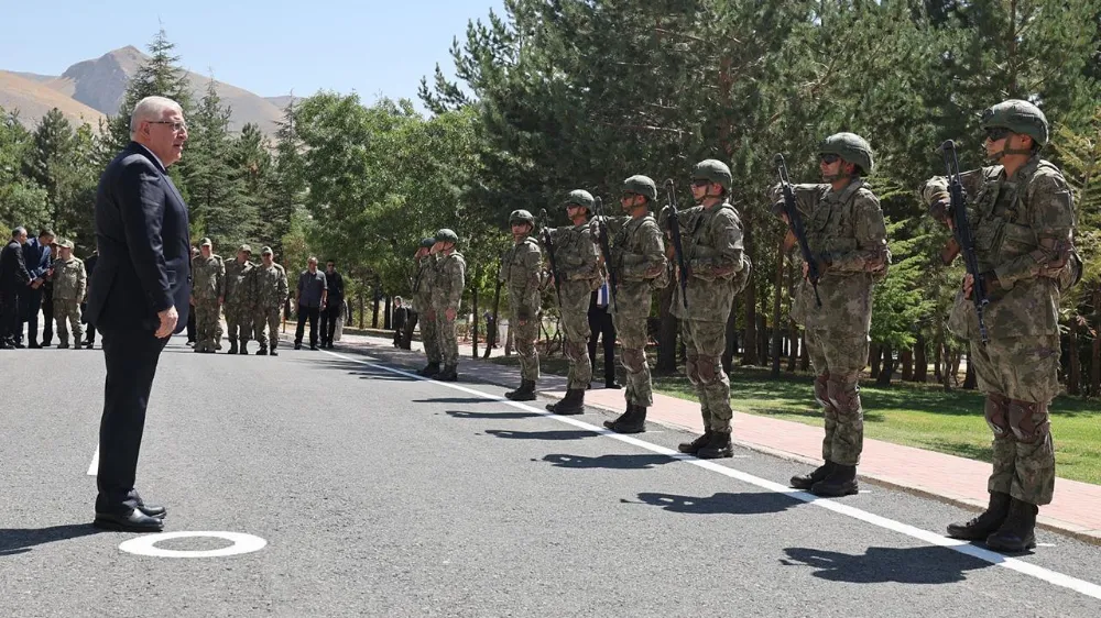 Bakan Güler, Hakkari