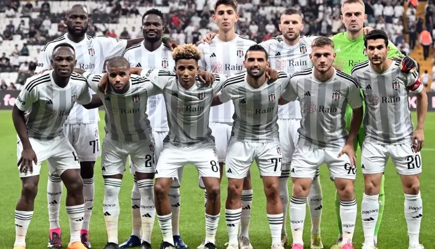 Siyah beyazlılar Dinamo Kiev kadrosu açıklandı