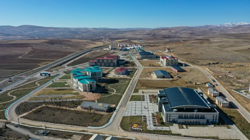 Bayburt Üniversitesi bir bölüm haricinde tam doluluğa ulaştı 