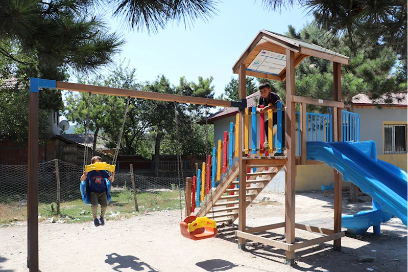 Havza Belediyesi ve YEG kırsal mahalle çocuklarının yüzünü güldürüyor