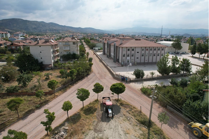 Osmancık Belediyesinin asfalt çalışmaları sürüyor