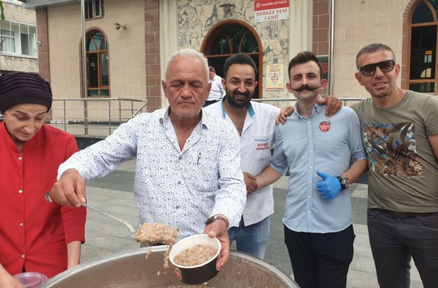 Düzenlenen aşure gününe çok sayıda vatandaş ilgi gösterdi